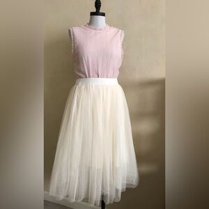 Esley Off White Tule Skirt Large Carrie SITC NYC Inspired Skirt $60 Retail NEW!